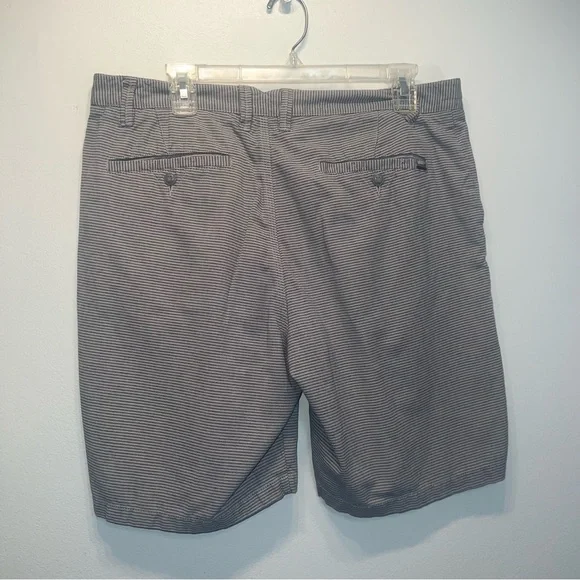 VANS Classic California Style CASUAL SHORTS Mens 34 Light/Dark Gray Stripes - Picture 4 of 6